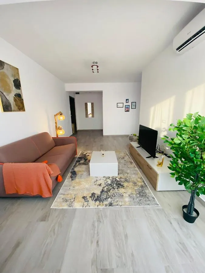 בוקרשט Soho Apartment - City View With Rooftop Garden 0*,